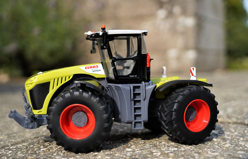 BRITAINS CLAAS XERION 5000 TRACTOR