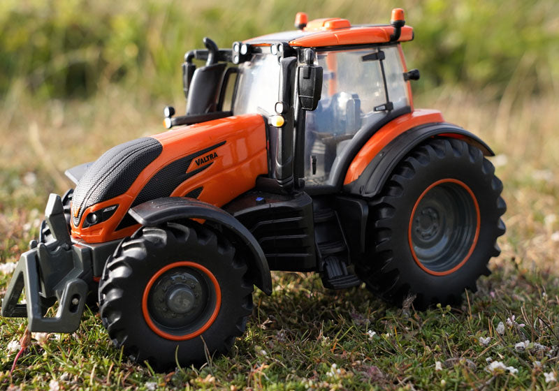 BRITAINS METALLIC ORANGE VALTRA T254